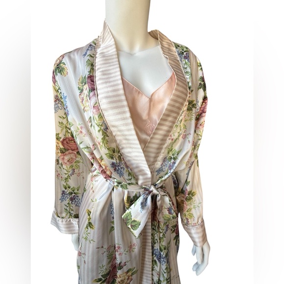Vintage Christian Dior striped silk Floral robe and nightgown - Picture 3 of 9